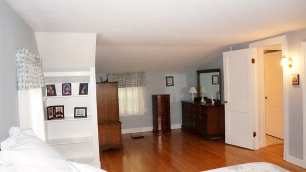 147 Elmlawn Road Braintree, MA 02184 - Photo 5 of 10 Gallery Image 5