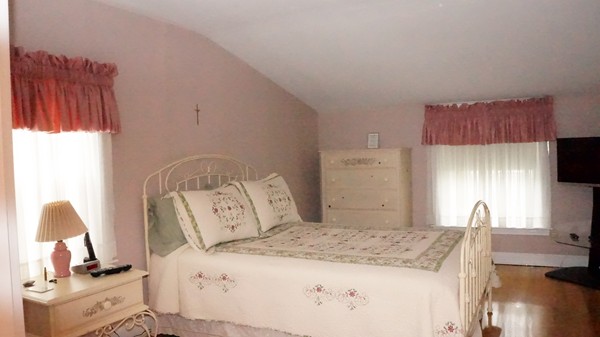 147 Elmlawn Road Braintree, MA 02184 - Photo 6 of 10 Gallery Image 6