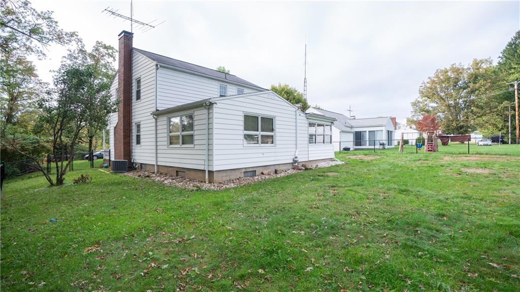 707 Ridgeway Avenue Grove City, PA 16127 - Photo 2 of 22 Gallery Image 2