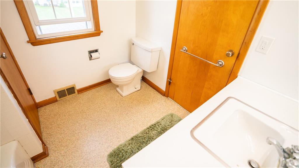 707 Ridgeway Avenue Grove City, PA 16127 - Photo 19 of 22 Gallery Image 19