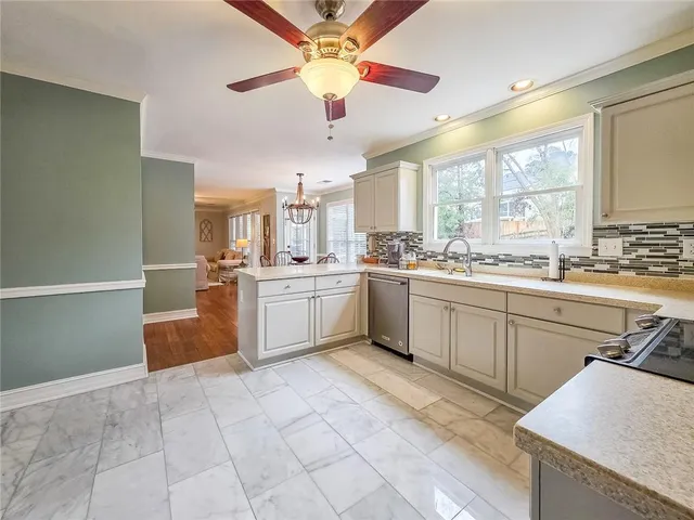 $525,000 | 2421 Camden Lake View Northwest, Acworth, GA 30101