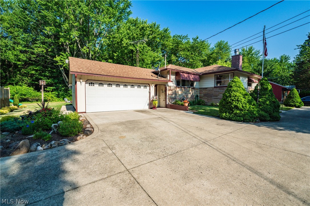 6656 Ridgeview Boulevard North Ridgeville, OH 44039 - Photo 1 of 30