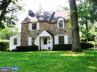 19 Chestnut Lane Wayne, PA 19087 - Photo 1 of 12 Exterior Front
