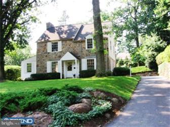 19 Chestnut Lane Wayne, PA 19087 - Photo 2 of 12 Exterior Front