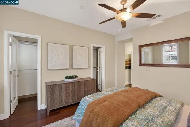 a picture of a bench in a cabinet