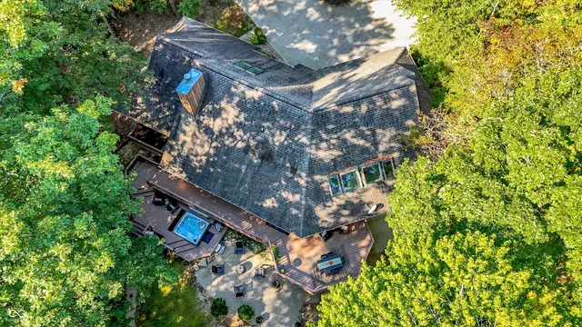 $725,000 | 2263 Turning Tree Drive, Nashville, IN 47448