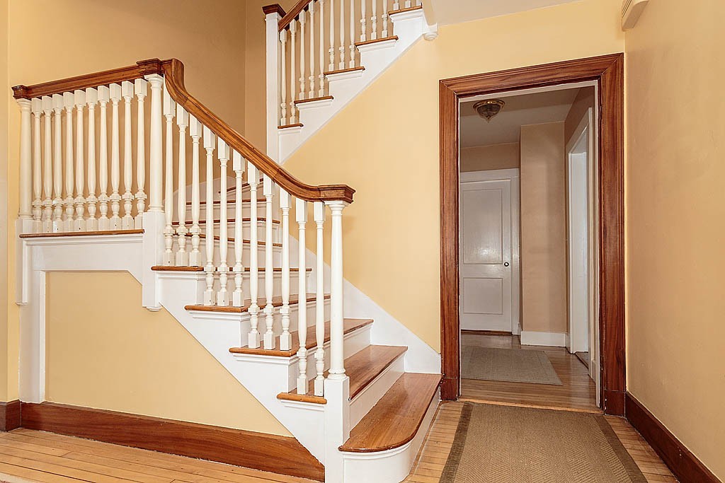 22 Glendale Road Belmont, MA 02478 - Photo 3 of 19 Gallery Image 3