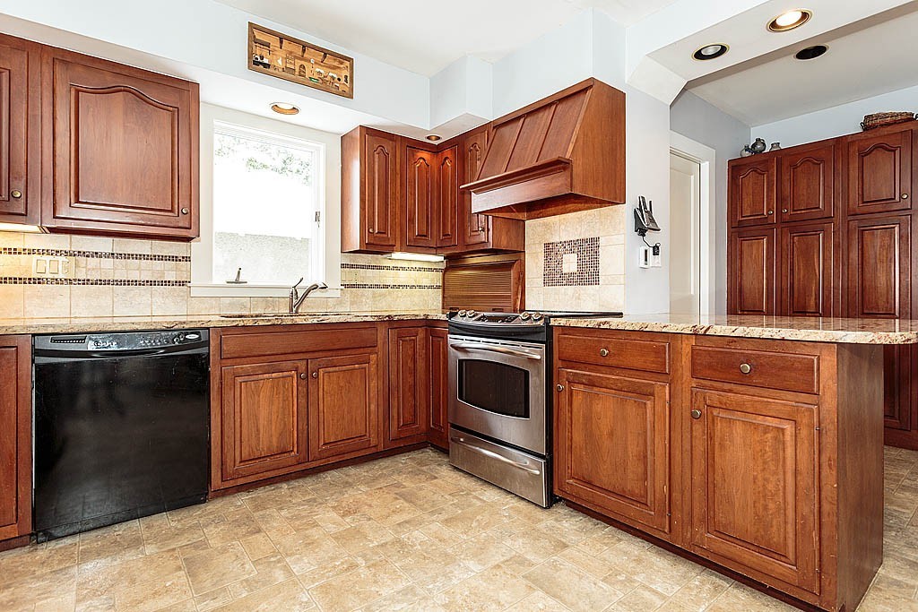 22 Glendale Road Belmont, MA 02478 - Photo 8 of 19 Gallery Image 8