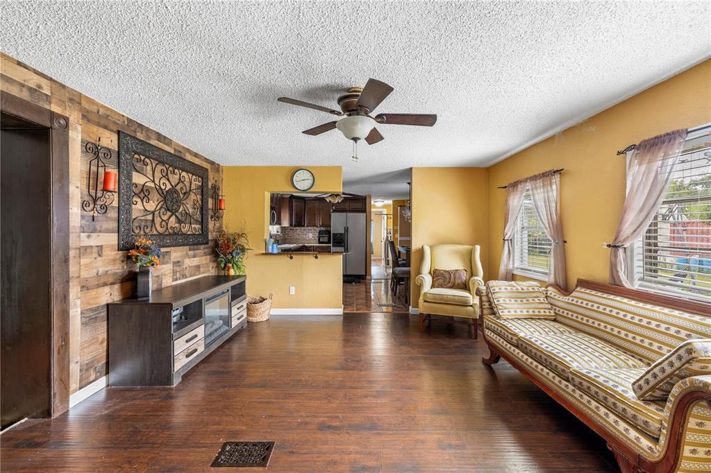 1733 Oakland Road West Lakeland, FL 33801 - Photo 10 of 46 Gallery Image 10