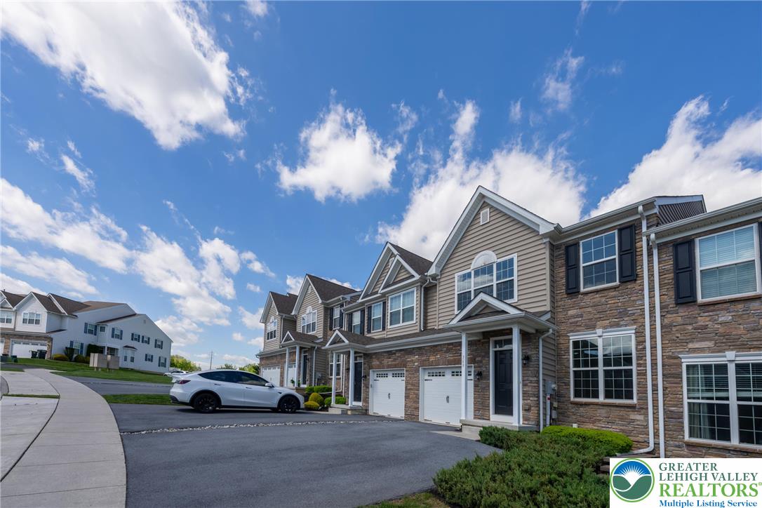 369 Pennycress Road Allentown, PA 18104 - Photo 4 of 31 Gallery Image 4