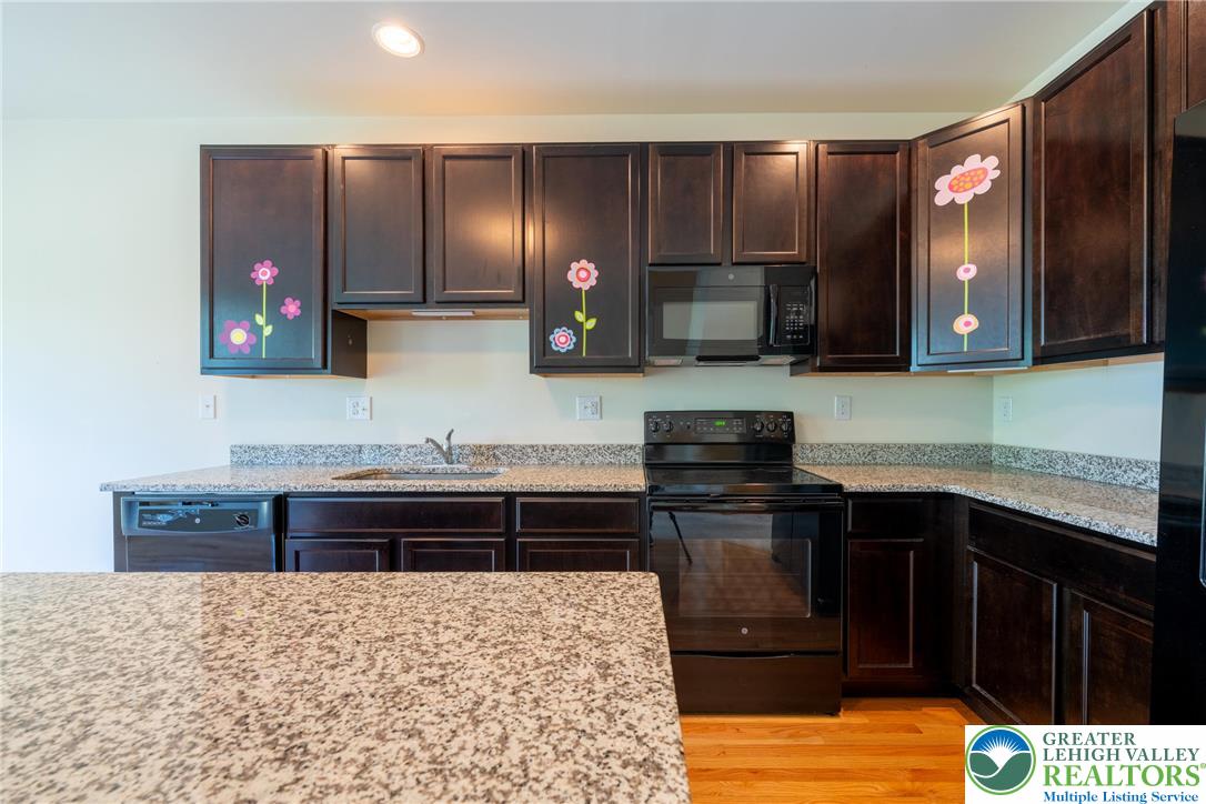 369 Pennycress Road Allentown, PA 18104 - Photo 5 of 31 Gallery Image 5