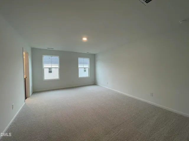 a view of empty room with window