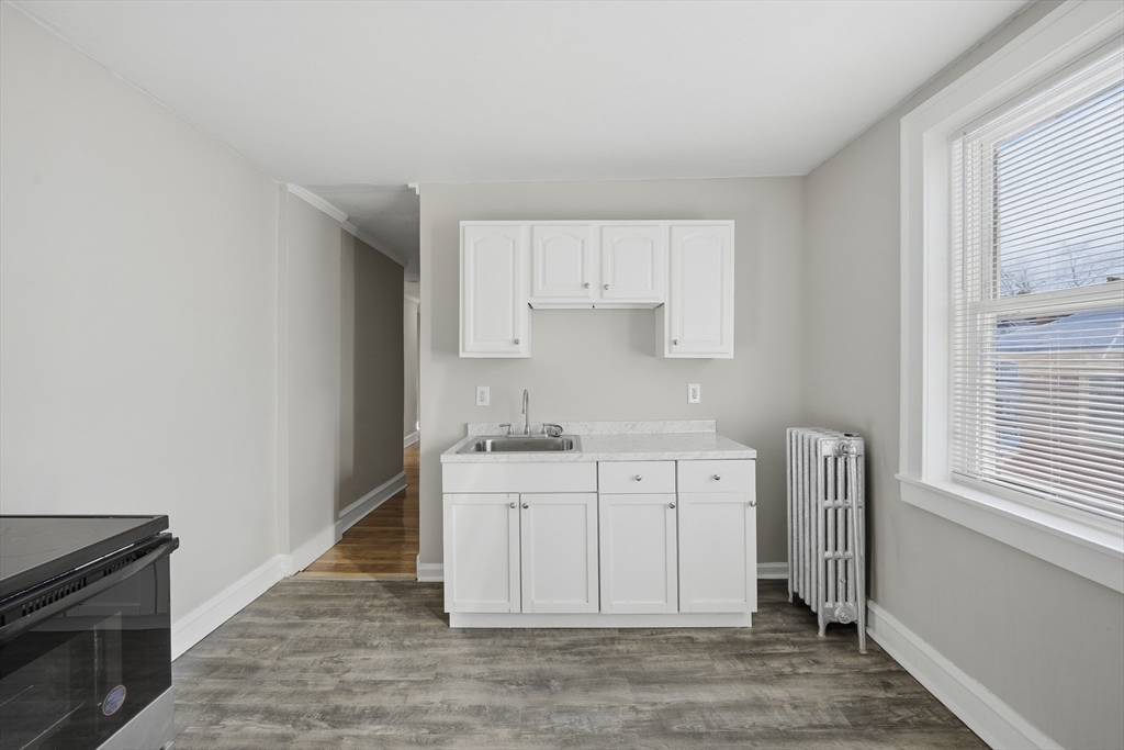 62 Warner Street, Unit 3L Springfield, MA 01108 - Photo 2 of 9