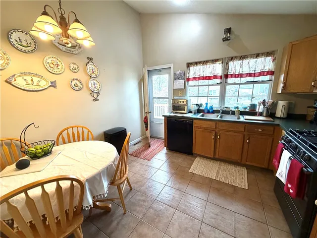 $419,900 | 31 Stoney View Drive, Cumberland, RI 02864