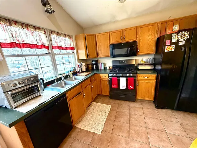 $419,900 | 31 Stoney View Drive, Cumberland, RI 02864