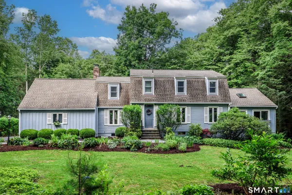 $725,000 | 3 Deerfield Road, Brookfield, CT 06804