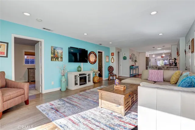 $1,199,000 | 1626 East 6th Street, Long Beach, CA 90802