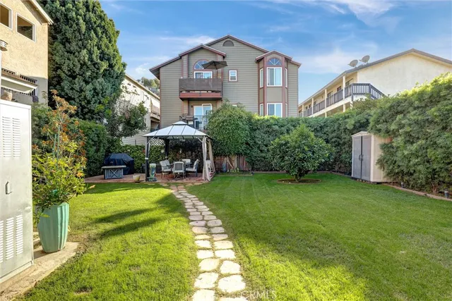 $1,199,000 | 1626 East 6th Street, Long Beach, CA 90802