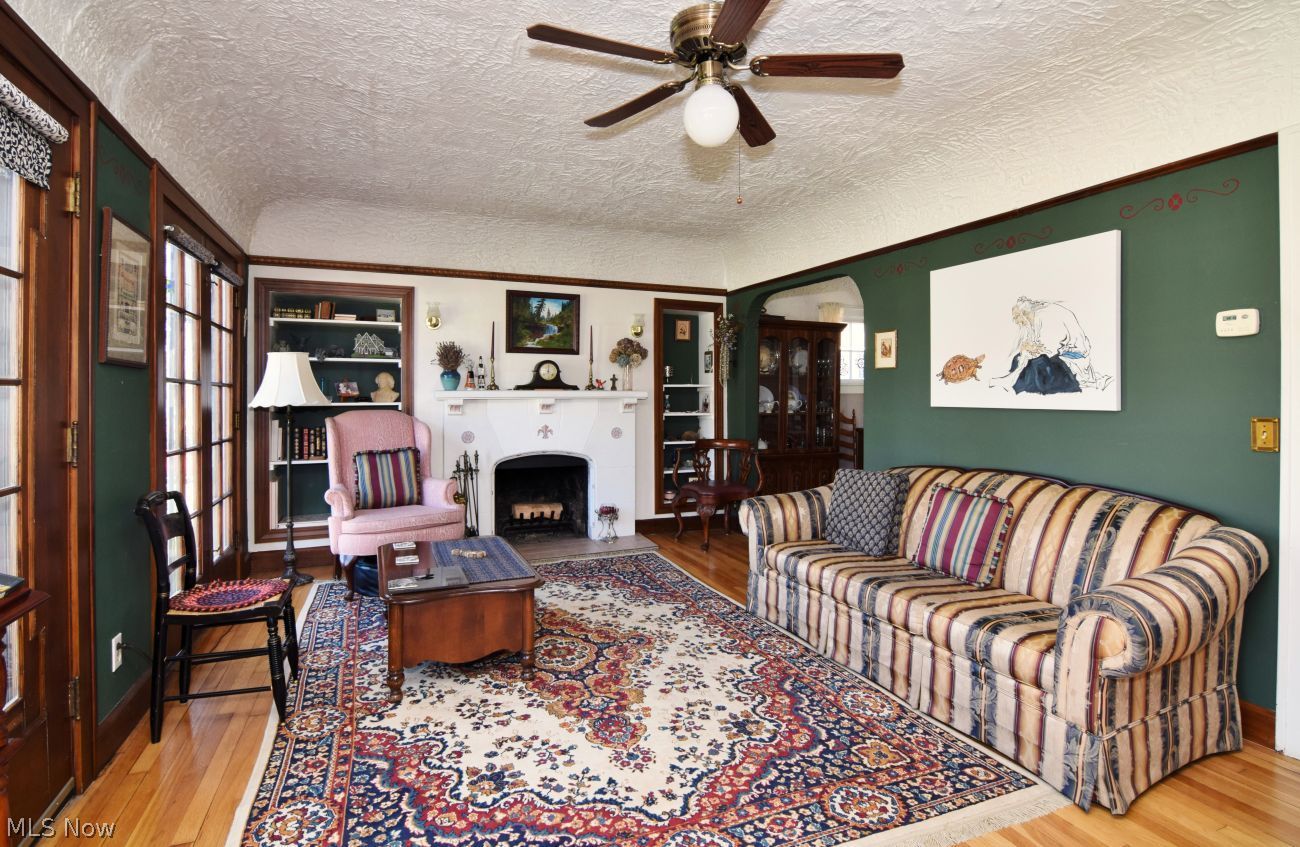 1027 Lander Road Cleveland, OH 44143 - Photo 4 of 43 Gallery Image 4