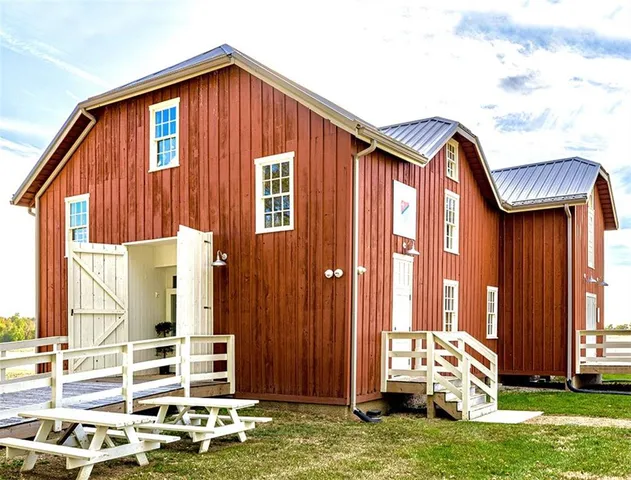 $4,800,000 | 20400 280th Trail, Malta Bend, MO 65339