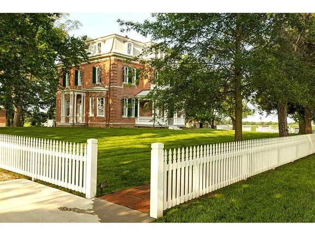 $4,800,000 | 20400 280th Trail, Malta Bend, MO 65339