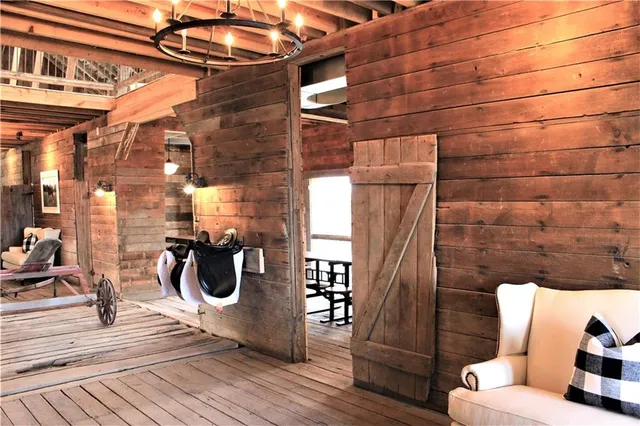 $4,800,000 | 20400 280th Trail, Malta Bend, MO 65339