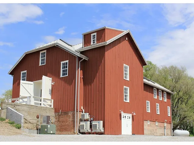 $4,800,000 | 20400 280th Trail, Malta Bend, MO 65339