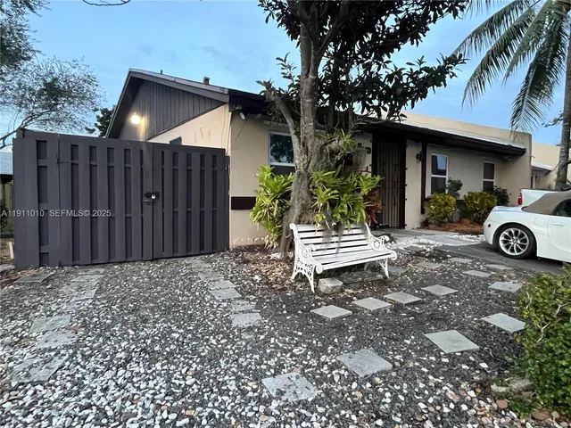 $484,000 | 12215 Southwest 119th Terrace, Miami, FL 33186