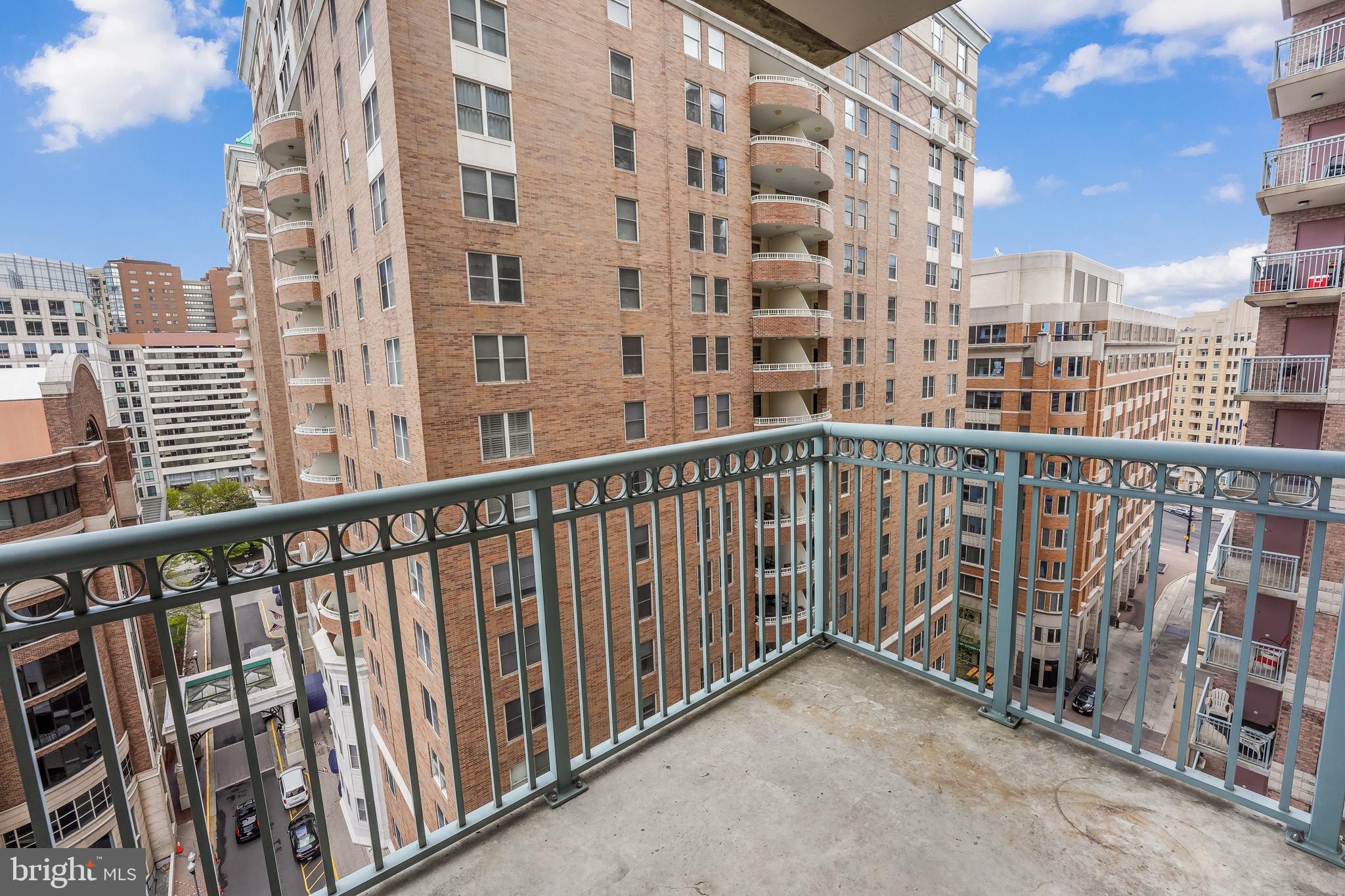 851 North Glebe Road, Unit 1309 Arlington, VA 22203 - Photo 15 of 32 Balcony