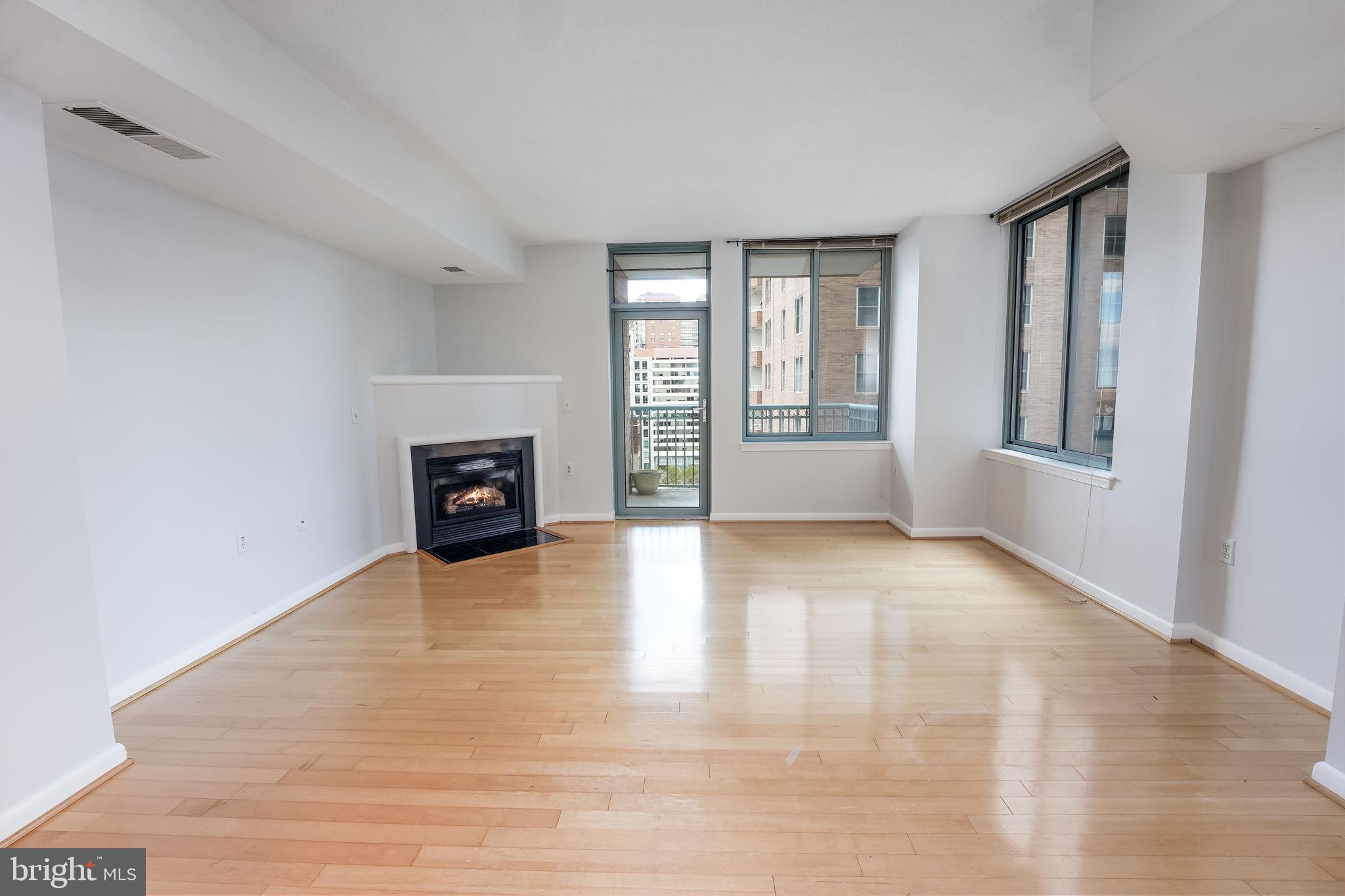 851 North Glebe Road, Unit 1309 Arlington, VA 22203 - Photo 5 of 32