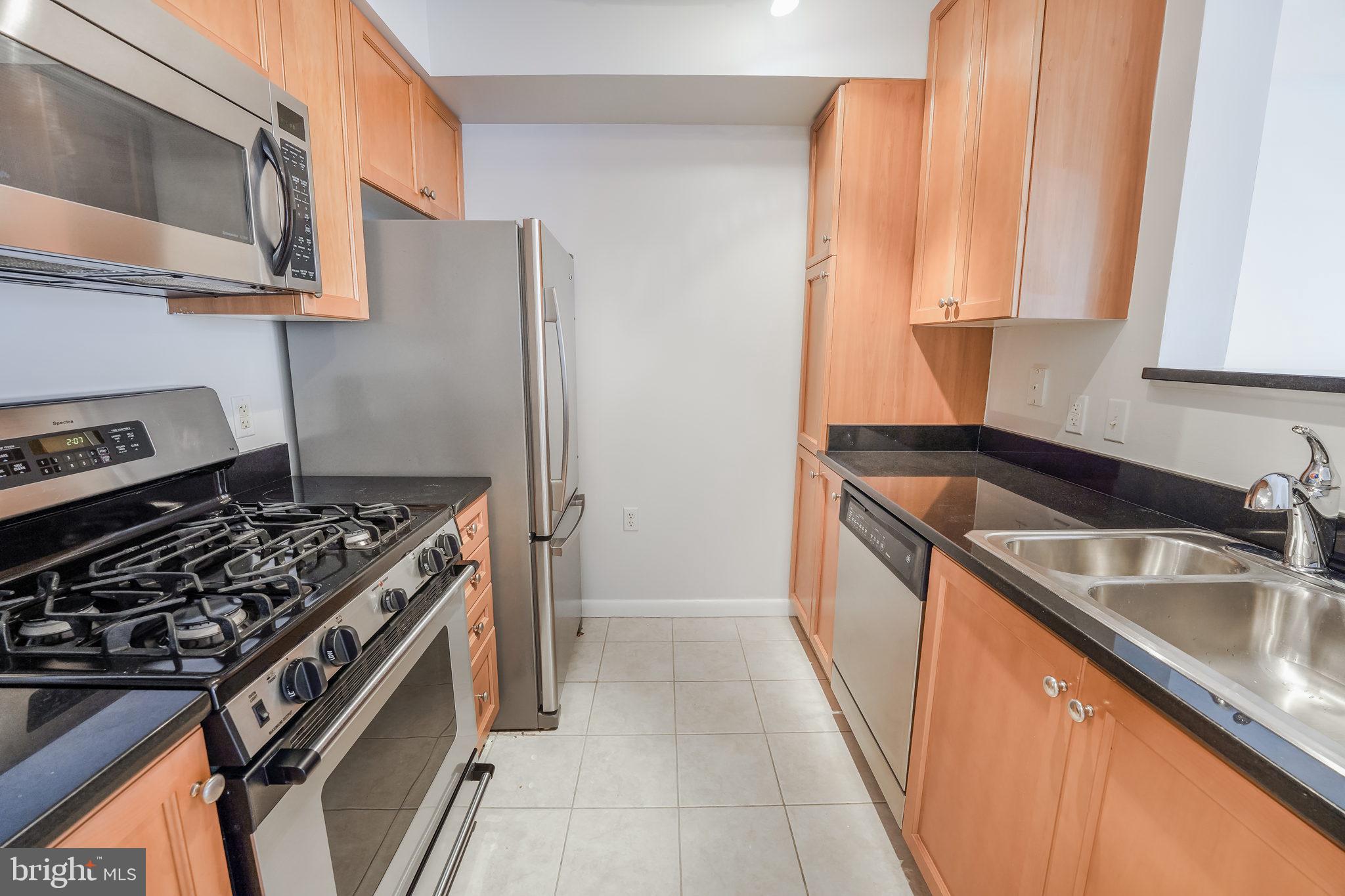 851 North Glebe Road, Unit 1309 Arlington, VA 22203 - Photo 6 of 32