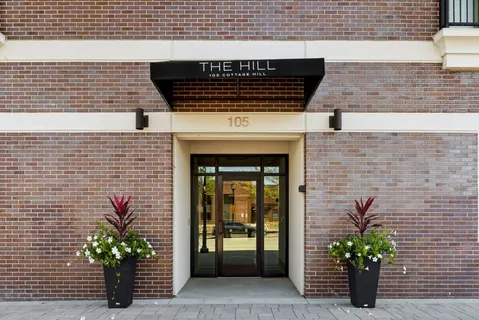 $679,900 | 105 South Cottage Hill Avenue, Unit 304, Elmhurst, IL 60126