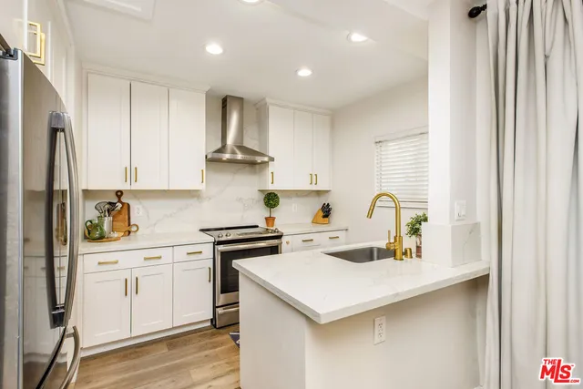 $895,000 | 8025 Redlands Street, Unit 13, Playa del Rey, CA 90293