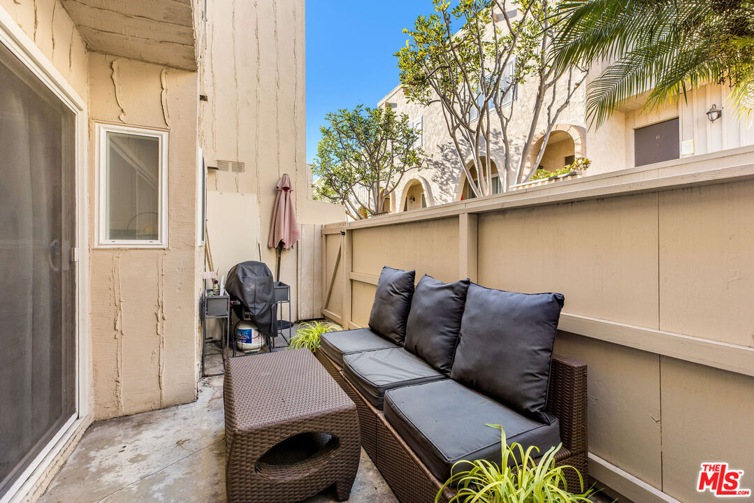 8025 Redlands Street, Unit 13 Playa del Rey, CA 90293 - Photo 17 of 43