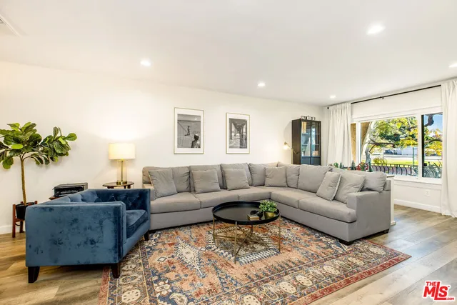 $895,000 | 8025 Redlands Street, Unit 13, Playa del Rey, CA 90293