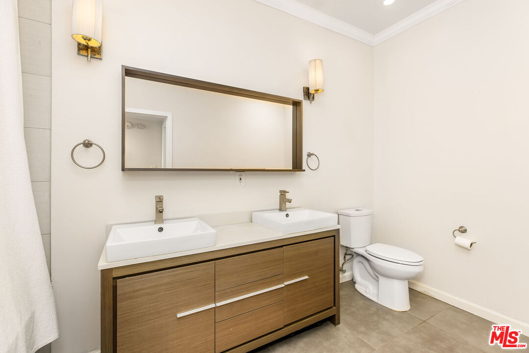 8025 Redlands Street, Unit 13 Playa del Rey, CA 90293 - Photo 23 of 43