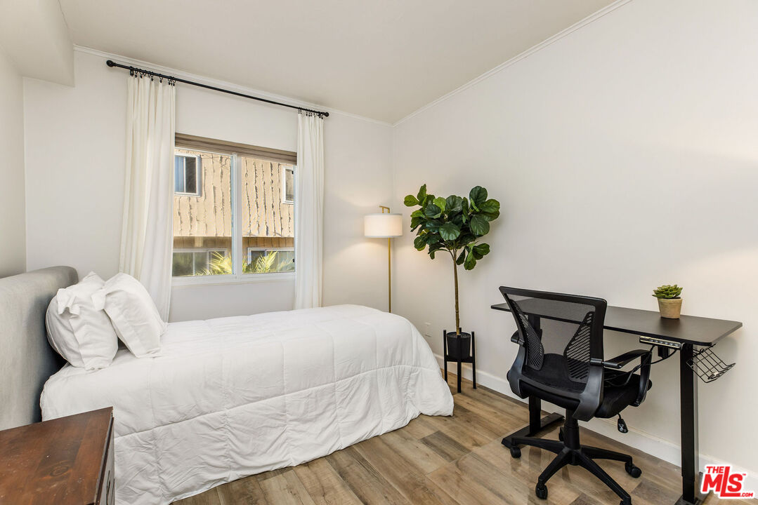 8025 Redlands Street, Unit 13 Playa del Rey, CA 90293 - Photo 28 of 43