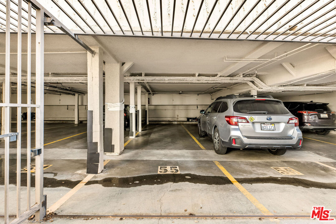 8025 Redlands Street, Unit 13 Playa del Rey, CA 90293 - Photo 34 of 43