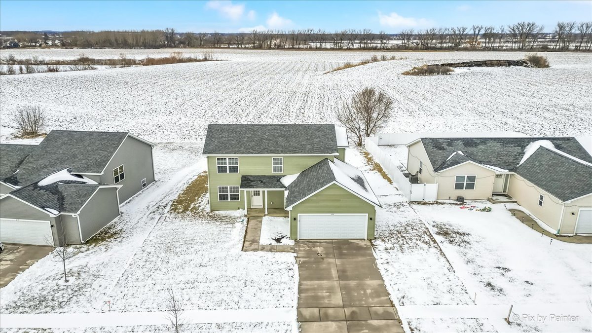 611 Apple Valley Road Harvard, IL 60033 - Photo 29 of 29 an aerial view of a house with a ocean view