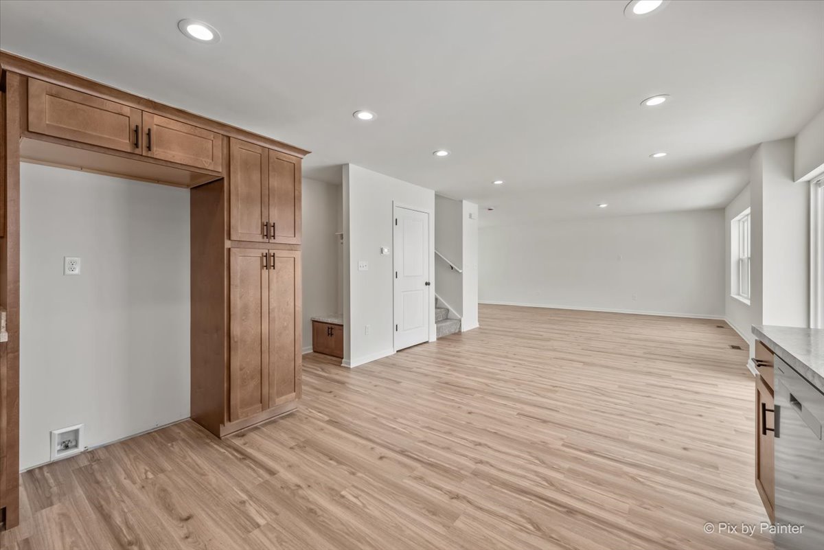 611 Apple Valley Road Harvard, IL 60033 - Photo 5 of 29 a view of empty room with wooden floor