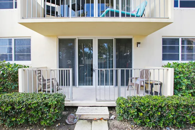 $4,000 | 630 Ocean Drive, Unit 102, Juno Beach, FL 33408