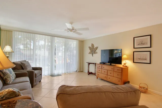 $4,000 | 630 Ocean Drive, Unit 102, Juno Beach, FL 33408