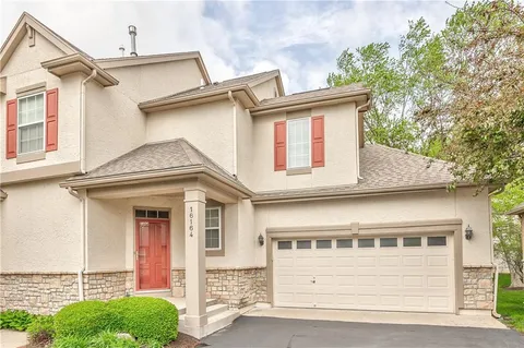 $355,000 | 16164 Linden Street, Overland Park, KS 66085