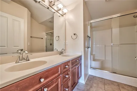 $355,000 | 16164 Linden Street, Overland Park, KS 66085