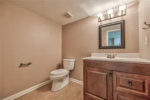 $355,000 | 16164 Linden Street, Overland Park, KS 66085