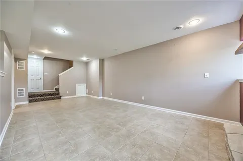 $355,000 | 16164 Linden Street, Overland Park, KS 66085