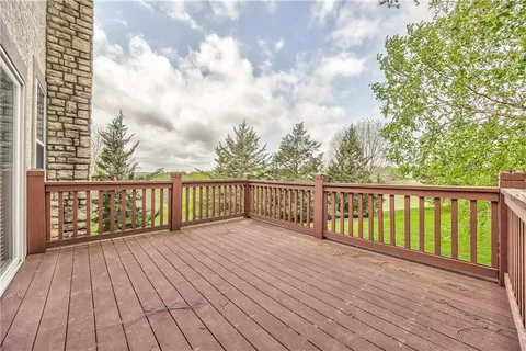 $355,000 | 16164 Linden Street, Overland Park, KS 66085