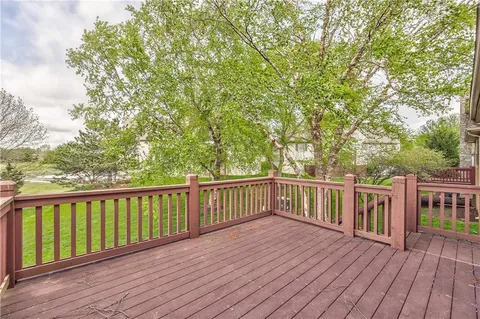 $355,000 | 16164 Linden Street, Overland Park, KS 66085