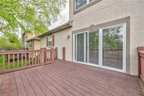 $355,000 | 16164 Linden Street, Overland Park, KS 66085