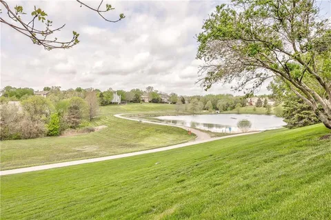 $355,000 | 16164 Linden Street, Overland Park, KS 66085